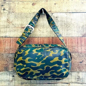 Wilson’s Leather Camouflage Waist Bag